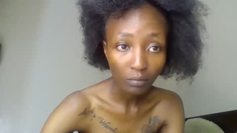 Snapshot of baddie_bunnie chatting on 21, 12, 2025 baddie_bunnie online show from 21, 12, 2025