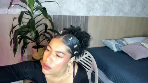 Snapshot of baddie_delaylaa chatting on 4, 4, 2026 BADDIE DELAYLA online show from 4, 4, 2026