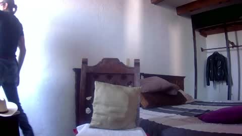 Mexican livin Off the Wall online show from 3, 5, 2026
