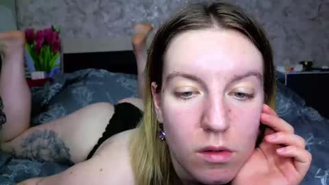 Snapshot of baiambel_mi chatting on 23, 3, 2026 holly online show from 23, 3, 2026