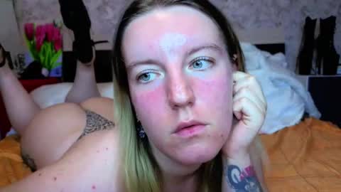 Snapshot of baiambel_mi chatting on 14, 5, 2026 holly online show from 14, 5, 2026