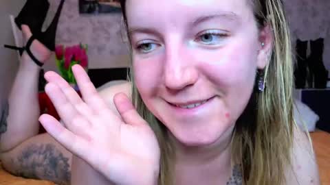 Snapshot of baiambel_mi chatting on 16, 5, 2026 holly online show from 16, 5, 2026