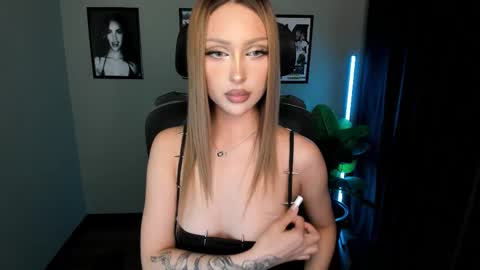 Snapshot of baklajan1907 chatting on 8, 10, 2025 Baklajan online show from 8, 10, 2025