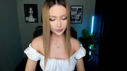 Snapshot of baklajan1907 chatting on 21, 11, 2025 Baklajan online show from 21, 11, 2025