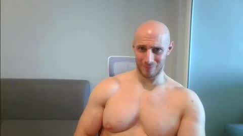 Snapshot of baldyboyy chatting on 2, 2, 2025 baldyboyy online show from 2, 2, 2025