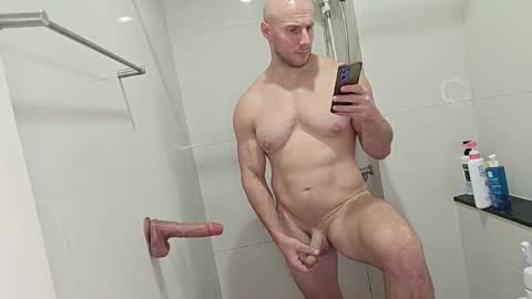 Snapshot of baldyboyy chatting on 9, 10, 2025 baldyboyy online show from 9, 10, 2025