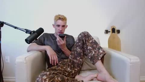 bananacurvesleft online show from 3, 7, 2026