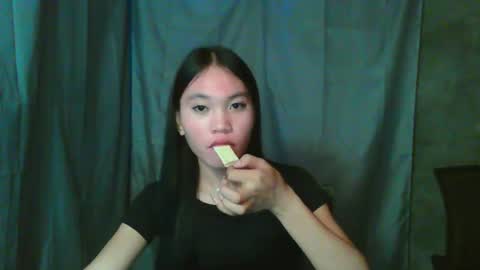 Snapshot of baninay810654 chatting on 27, 3, 2026 baninay810654 online show from 27, 3, 2026