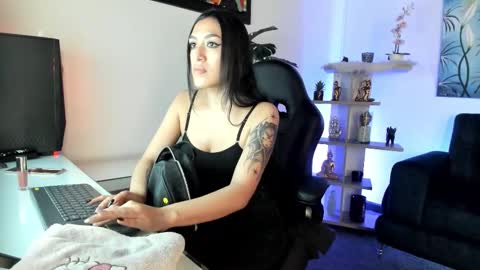 Snapshot of baphy_baby chatting on 15, 10, 2025 Gabi  online show from 15, 10, 2025