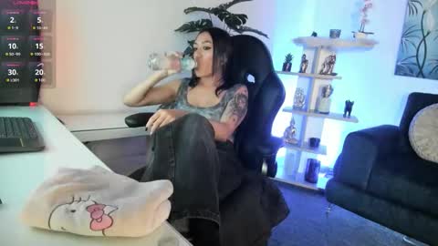 Snapshot of baphy_baby chatting on 18, 10, 2025 Gabi  online show from 18, 10, 2025