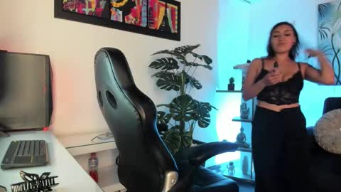 Snapshot of baphy_baby chatting on 26, 10, 2025 Gabi  online show from 26, 10, 2025