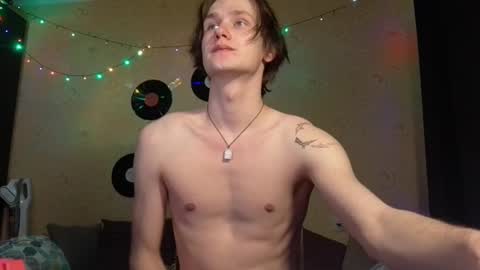 Snapshot of bara_bara_berry chatting on 8, 2, 2025 VAN online show from 8, 2, 2025