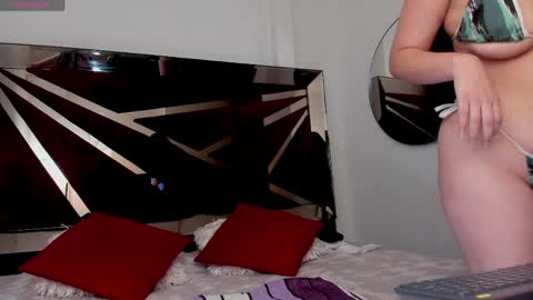 Snapshot of barbaraknox_ chatting on 5, 5, 2026 Barbara online show from 5, 5, 2026
