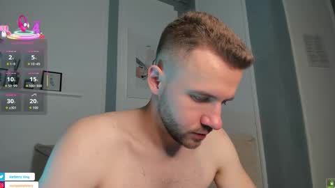 Snapshot of barberryx chatting on 5, 10, 2025 ENRIQUE online show from 5, 10, 2025