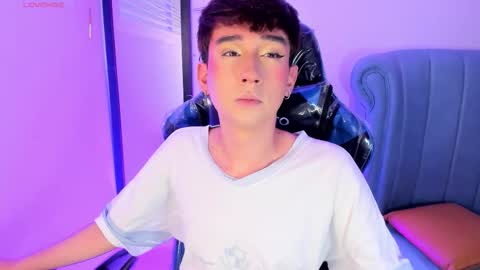 Snapshot of barbie_boy_ chatting on 26, 3, 2026 I work from home this is my room 3 online show from 26, 3, 2026