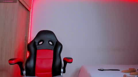 Snapshot of barbie_ebony_ chatting on 3, 11, 2025 Nicolle online show from 3, 11, 2025