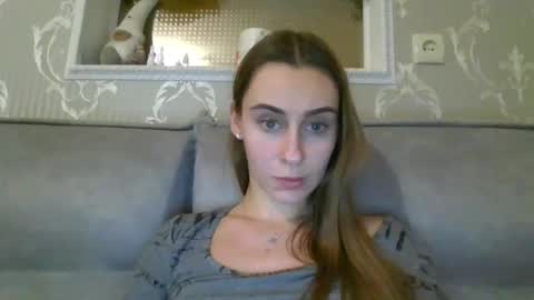 Snapshot of barbie_giirls_ chatting on 4, 2, 2025 Kate online show from 4, 2, 2025