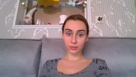 Snapshot of barbie_giirls_ chatting on 4, 3, 2025 Kate online show from 4, 3, 2025