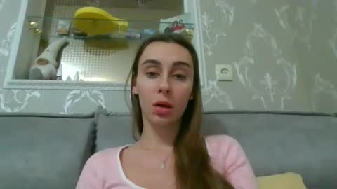 Snapshot of barbie_giirls_ chatting on 9, 3, 2025 Kate online show from 9, 3, 2025