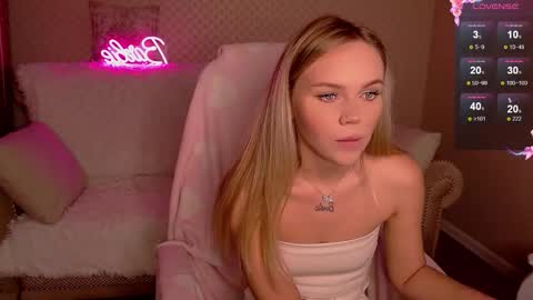 Snapshot of barbie_lillie chatting on 13, 11, 2025 Lilli 3 online show from 13, 11, 2025