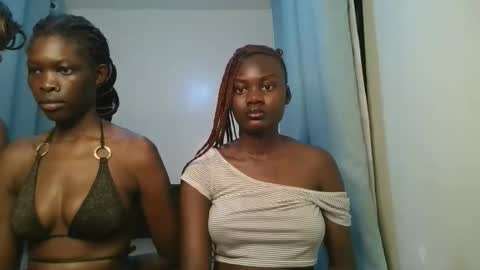 Snapshot of barbie_queen2 chatting on 19, 11, 2025 queen online show from 19, 11, 2025