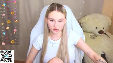 Snapshot of barbieee_doll chatting on 12, 10, 2025 Eva online show from 12, 10, 2025