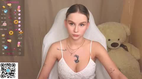 Snapshot of barbieee_doll chatting on 9, 11, 2025 Eva online show from 9, 11, 2025