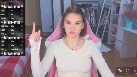 Snapshot of barbieee_doll chatting on 23, 7, 2026 Eva online show from 23, 7, 2026