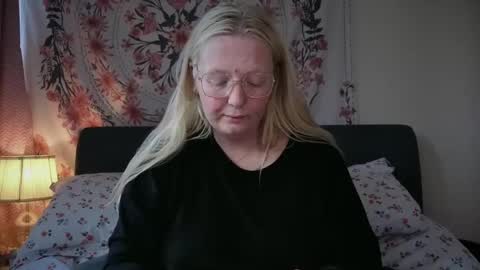 barbiegirl966 online show from 19, 5, 2026