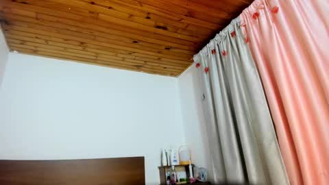 Snapshot of barbielatinass chatting on 5, 3, 2025 Sarashy online show from 5, 3, 2025