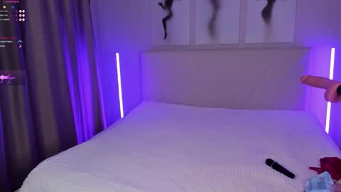 Snapshot of barbielina_ chatting on 19, 10, 2025  Emma online show from 19, 10, 2025