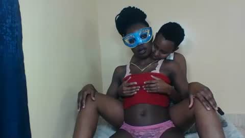 Snapshot of barbies_girles chatting on 19, 10, 2025 barbies_girles online show from 19, 10, 2025