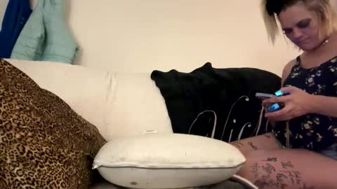 barelybehavedbarbie online show from 24, 4, 2026
