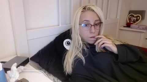 Lena online show from 27, 10, 2025
