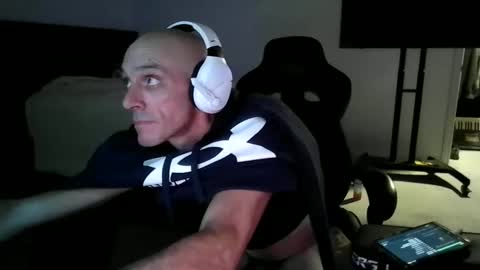 Snapshot of barryblackgun chatting on 3, 3, 2025 barryblackgun online show from 3, 3, 2025