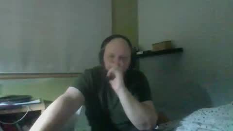 Snapshot of bart_poland chatting on 2, 10, 2025 bart_poland online show from 2, 10, 2025