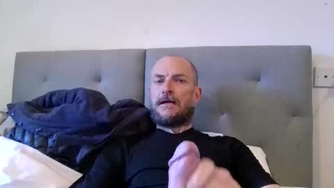 Snapshot of basiccamguy chatting on 30, 9, 2025 basiccamguy online show from 30, 9, 2025