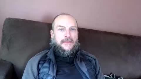 Snapshot of basiccamguy chatting on 28, 4, 2026 basiccamguy online show from 28, 4, 2026