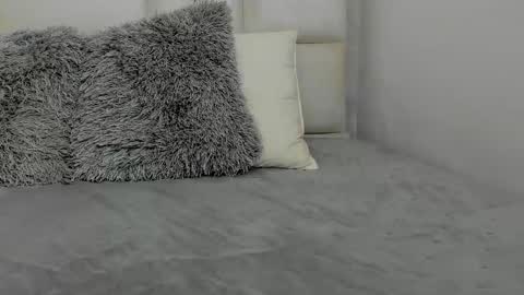 Bastian Independent Model online show from 14, 9, 2025