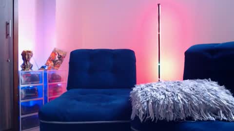 Bastian Independent Model online show from 17, 5, 2026