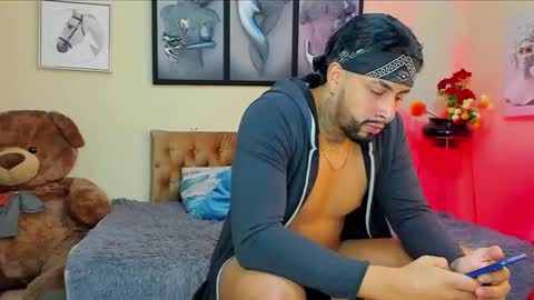 bastian_jones1 online show from 4, 2, 2025