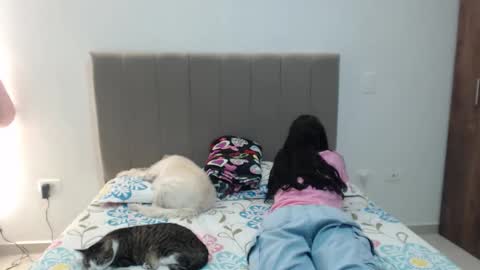 Aron online show from 28, 10, 2025