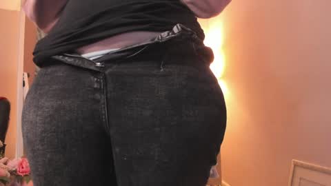 Snapshot of battymoll chatting on 2, 2, 2025 battymoll online show from 2, 2, 2025