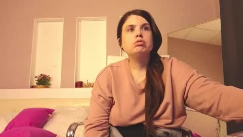 Snapshot of battymoll chatting on 5, 2, 2025 battymoll online show from 5, 2, 2025