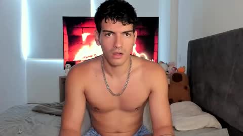 Valentino online show from 8, 10, 2025