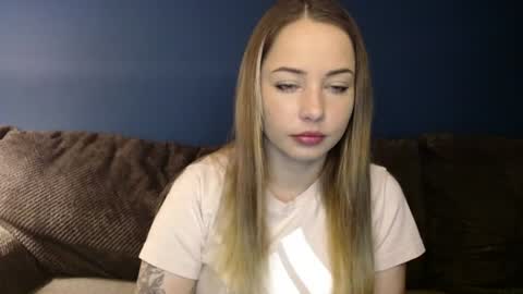 Snapshot of bbgirlnextdoor chatting on 3, 8, 2026 bbgirlnextdoor online show from 3, 8, 2026