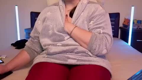 Snapshot of bbw_goddes chatting on 18, 12, 2025 Love online show from 18, 12, 2025