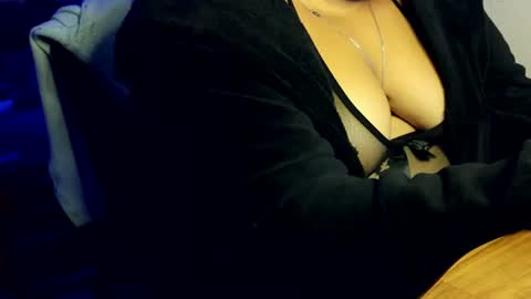 Snapshot of bbwroyalttty chatting on 2, 7, 2026 The girl next door online show from 2, 7, 2026