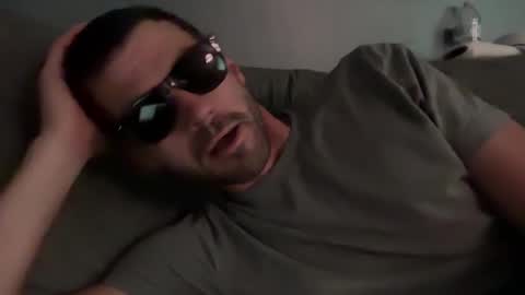 Snapshot of bdenergy99 chatting on 19, 10, 2025 bdenergy99 online show from 19, 10, 2025