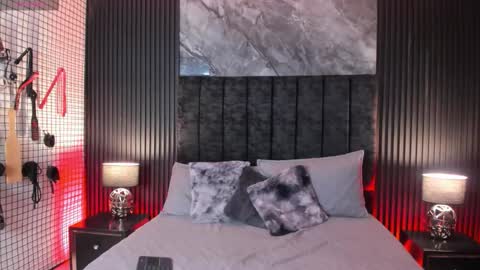 Danna  online show from 10, 2, 2026